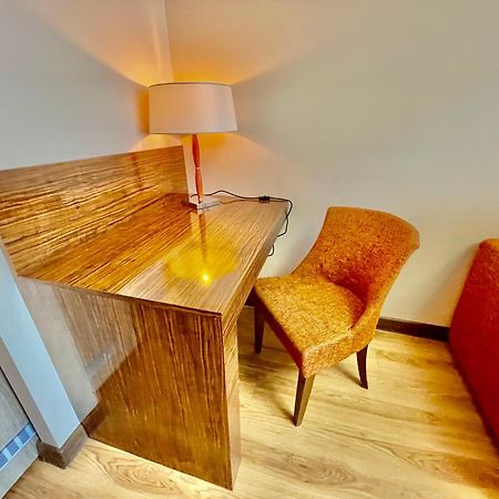 Royal Studio Apartment With A Perfect View - Yamaluxe Bucureşti Exterior foto