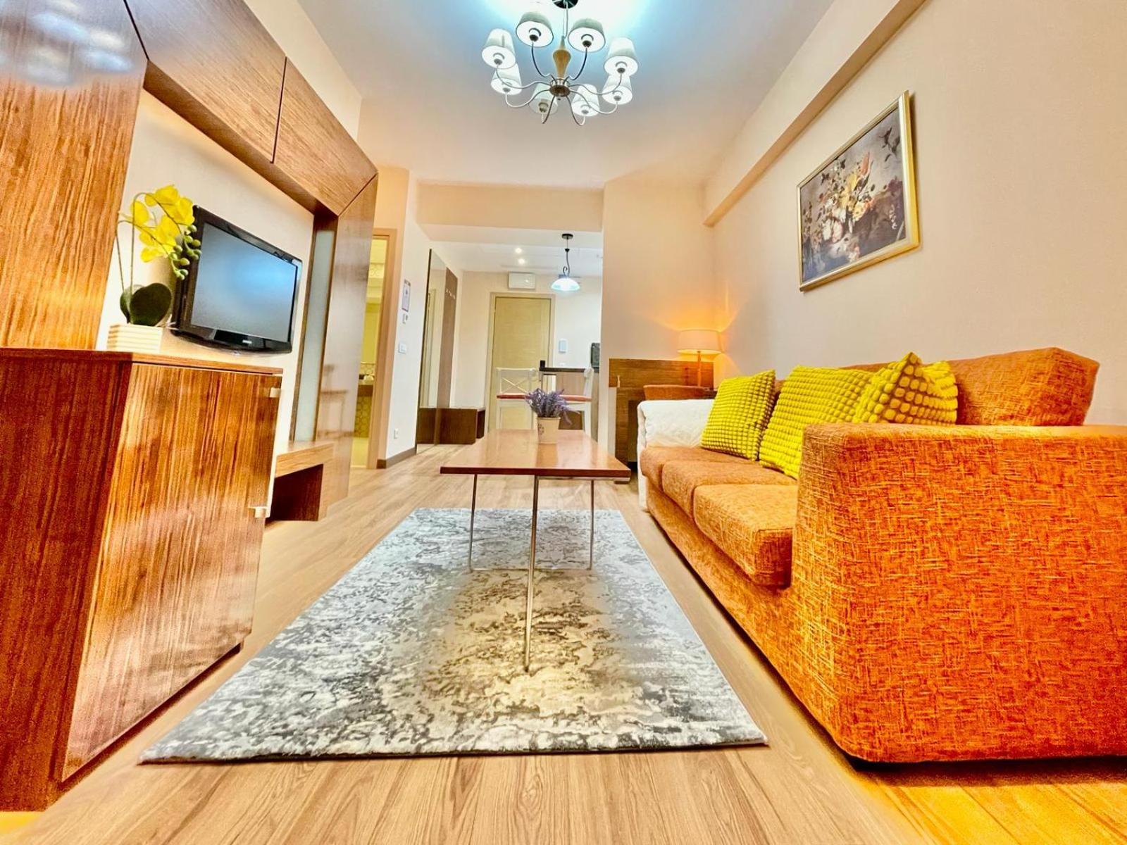 Royal Studio Apartment With A Perfect View - Yamaluxe Bucureşti Exterior foto