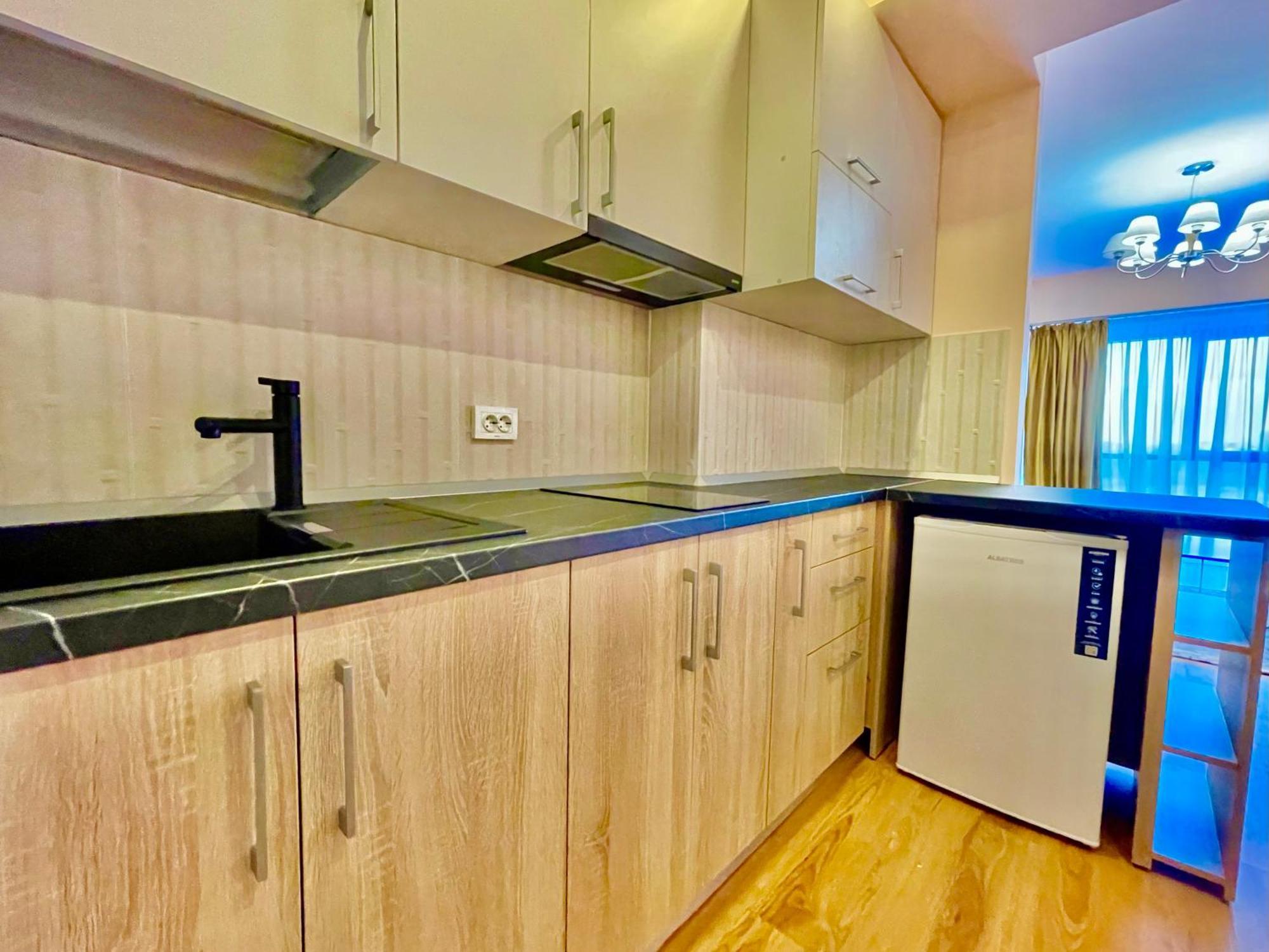 Royal Studio Apartment With A Perfect View - Yamaluxe Bucureşti Exterior foto